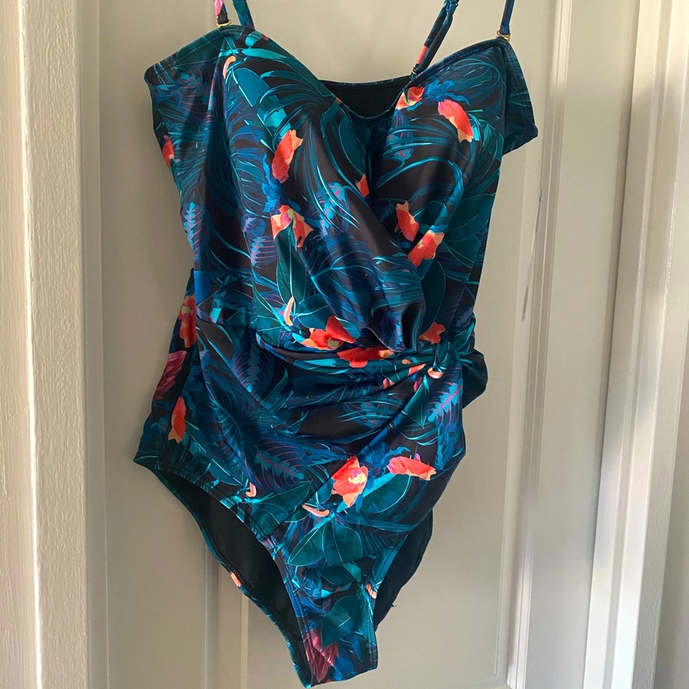 One piece swimsuit
